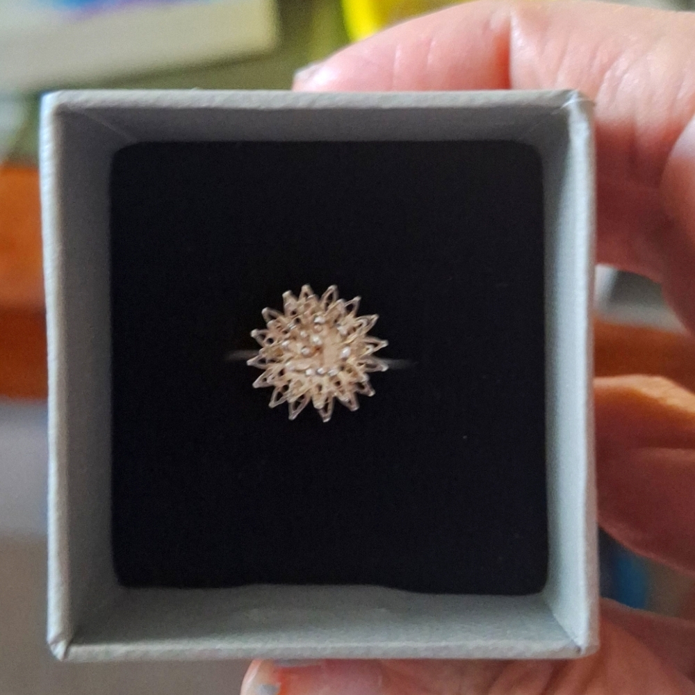 Intricate Vintage Sterling Silver Flower Ring - Size 8